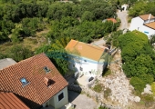 Kuća i dvori&scaron;te